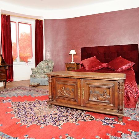 Hotel La Tour Сули-сюр-Лоар Екстериор снимка